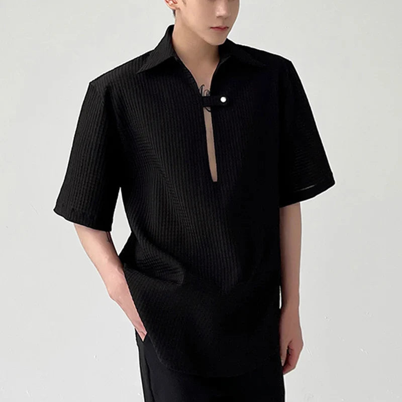 Camicia rigata con maniche lunghe e revers