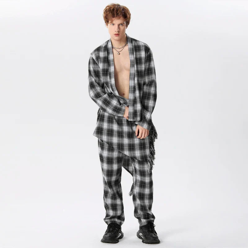 Cardigan a quadri con maniche lunghe e punto aperto e pantaloni con gonne irregolari