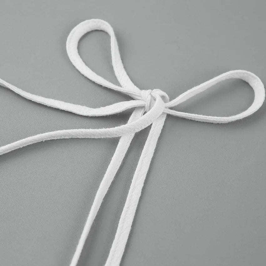 Vestito estivo bianco con lacci