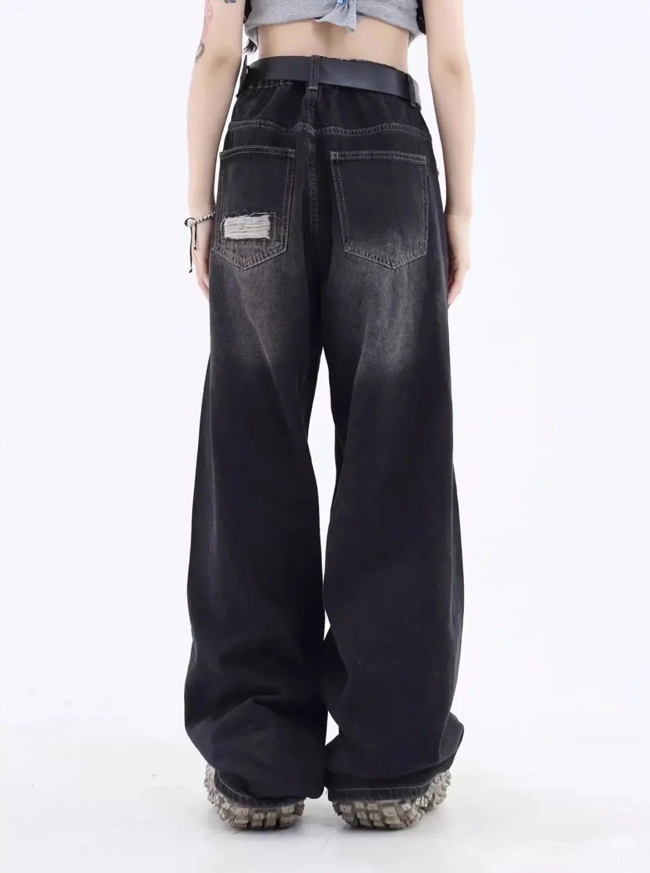 Jeans larghi strappati