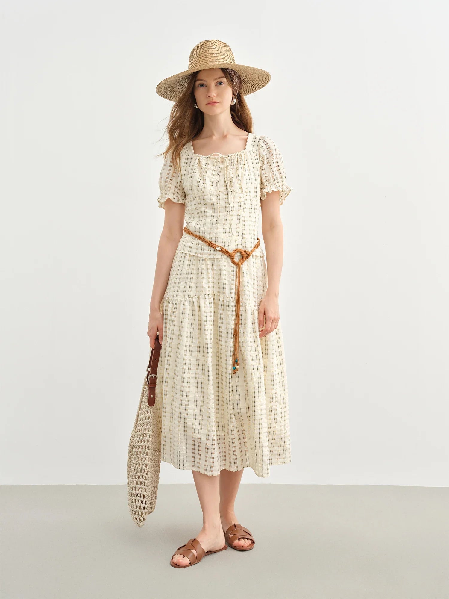 top e gonna beige in stile francese