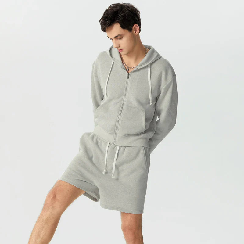 Felpa a maniche lunghe e pantaloncini con cappuccio