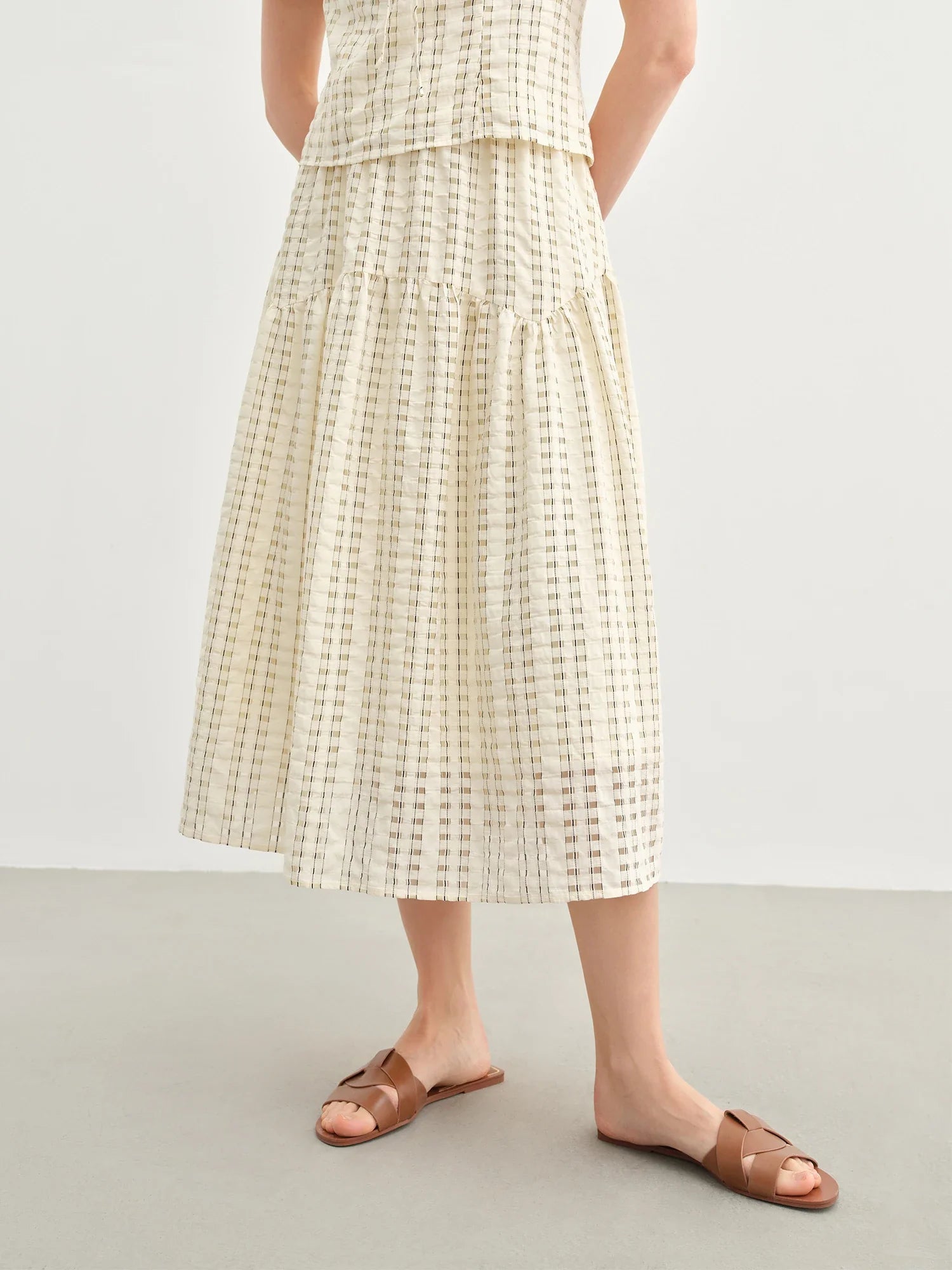 top e gonna beige in stile francese