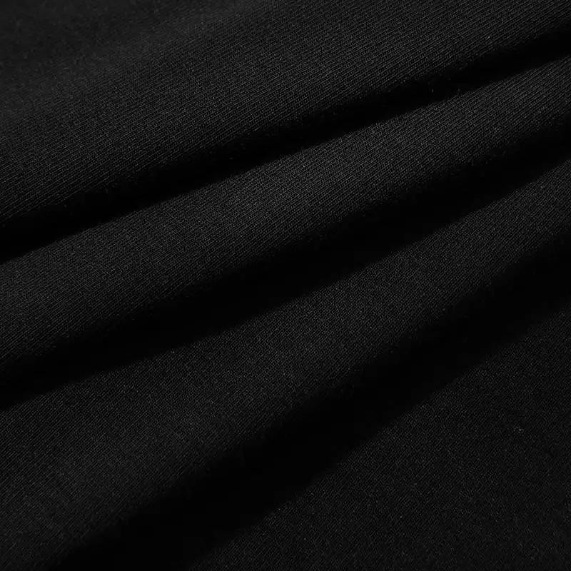 T-shirt con collo alto e maniche corte