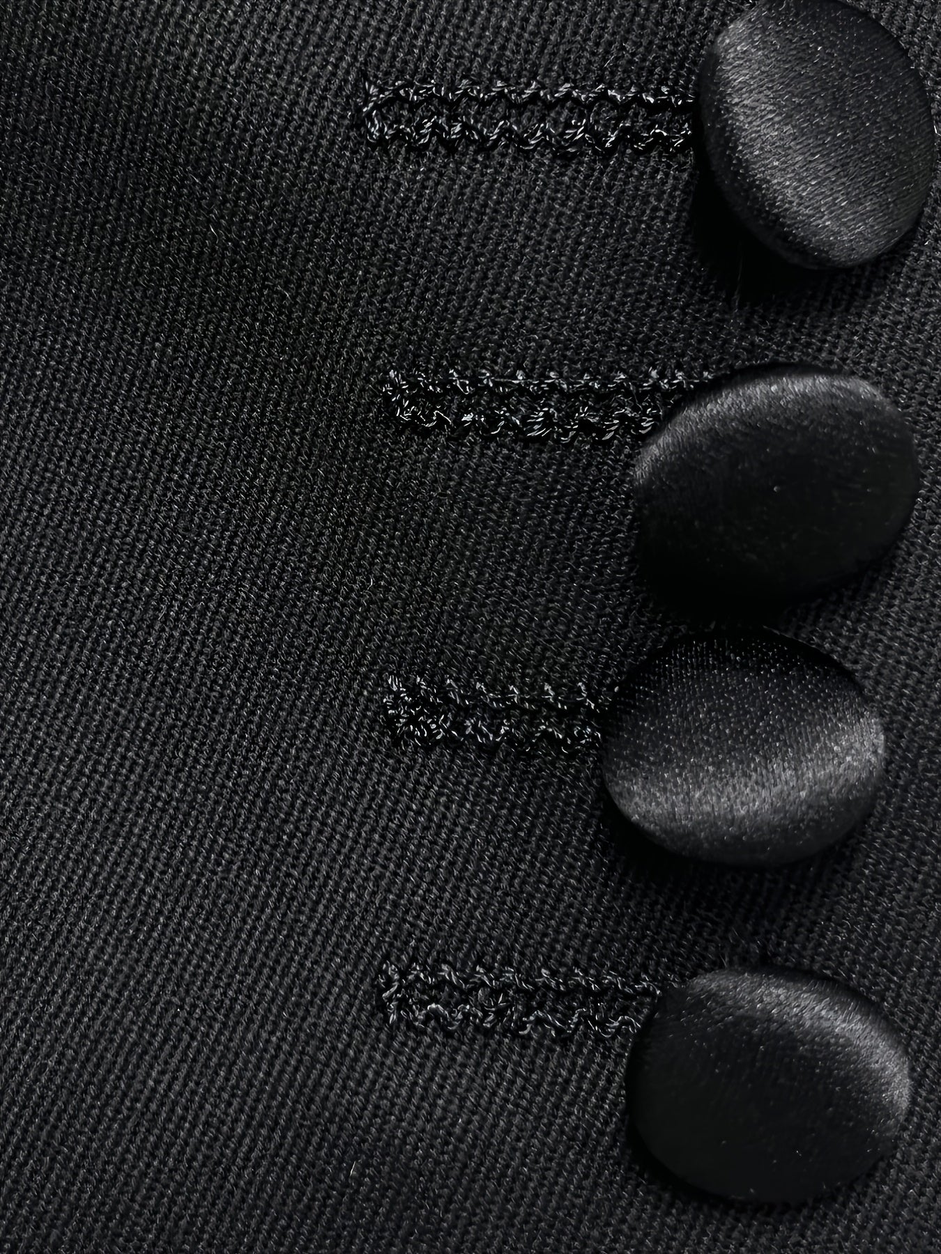 Blazer da uomo nero con scollo a V