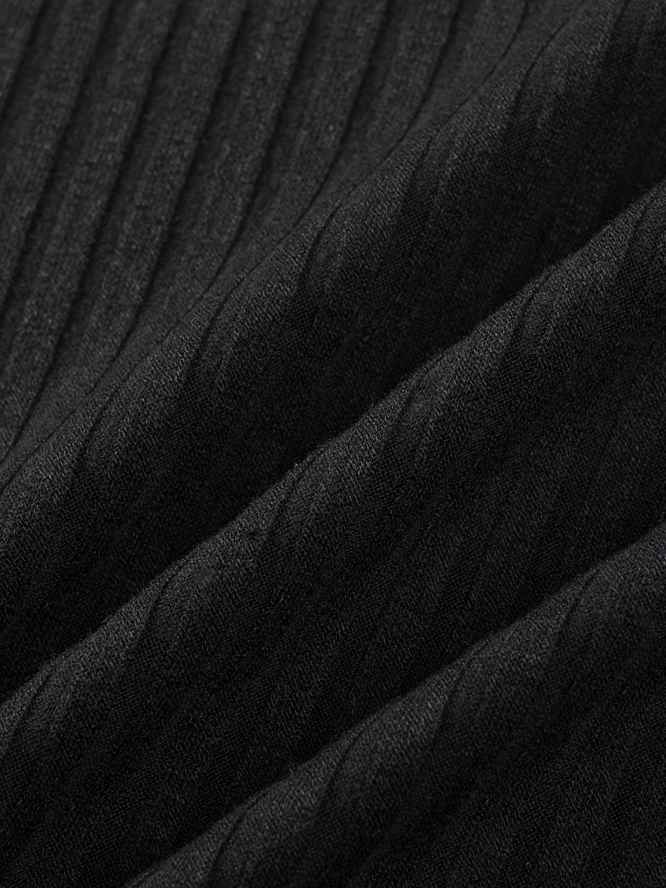 Camicia Henley nera a righe con maniche lunghe