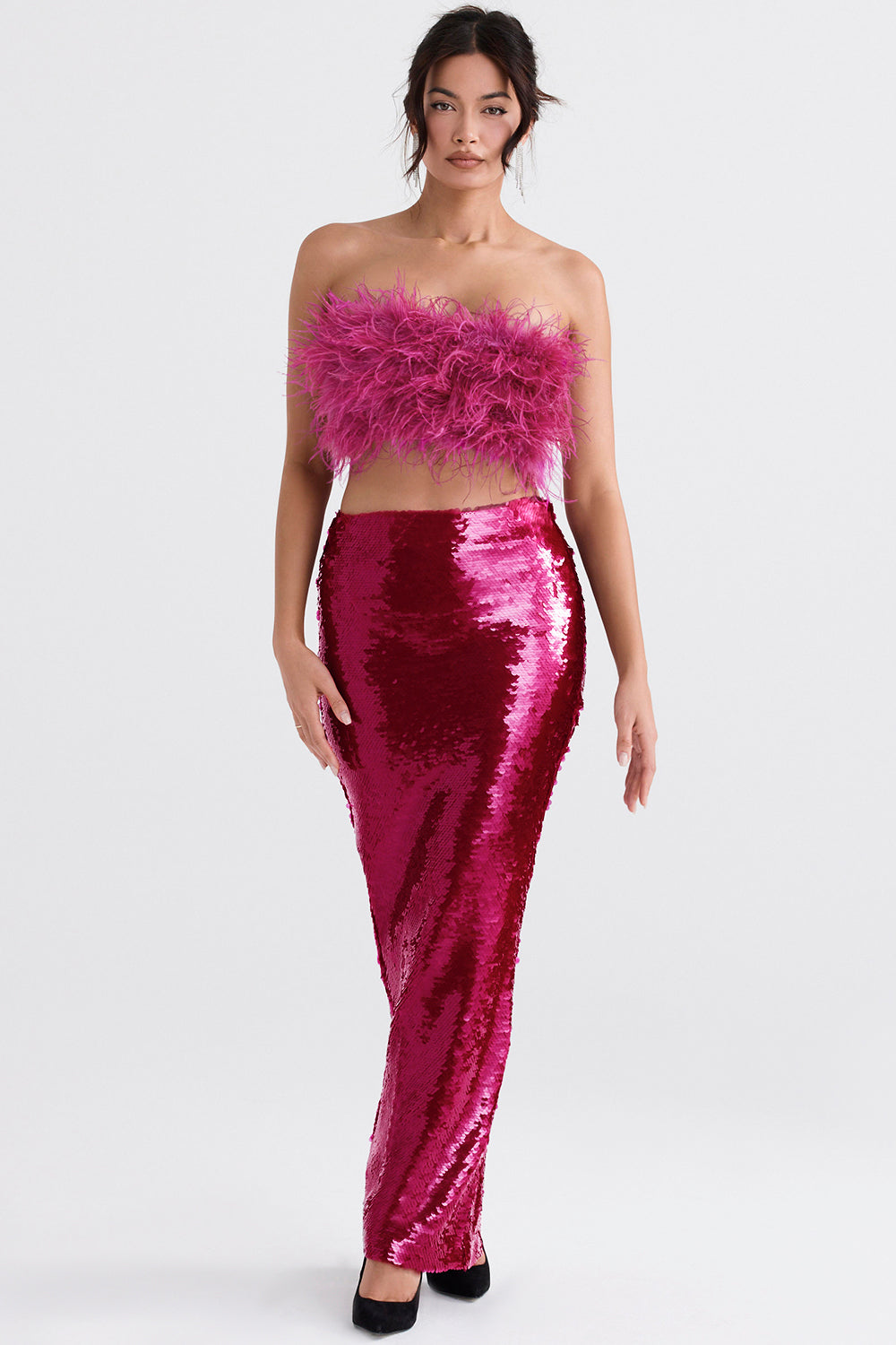 Fascia rosa brillante con paillettes e maxi gonna