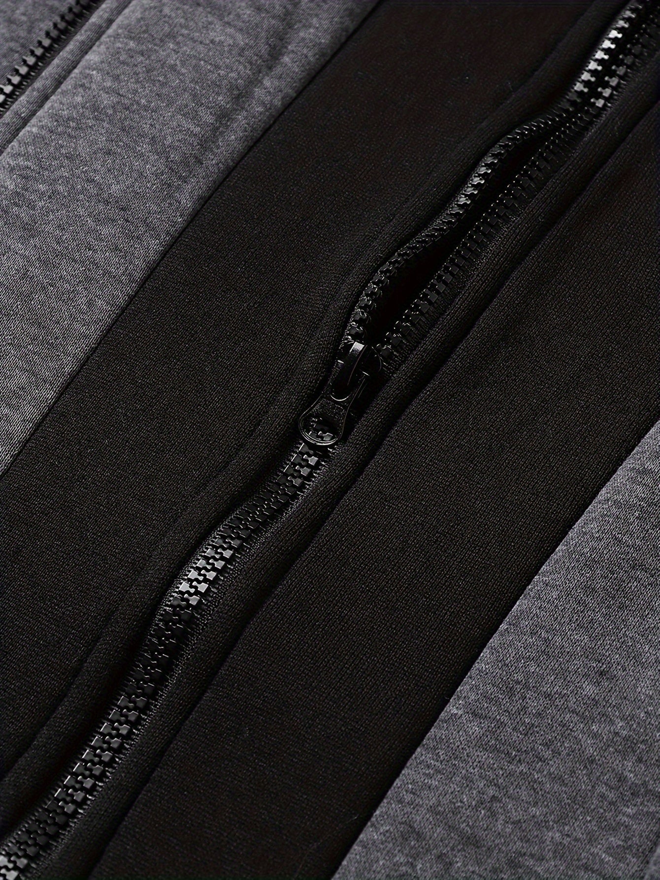 Felpa con cappuccio con collo alto