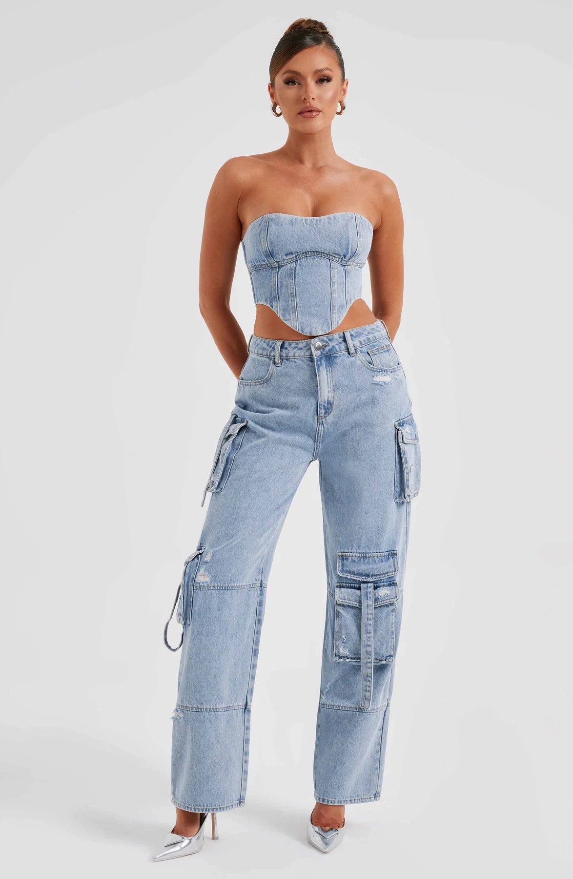 Set corsetto in denim e pantaloni cargo