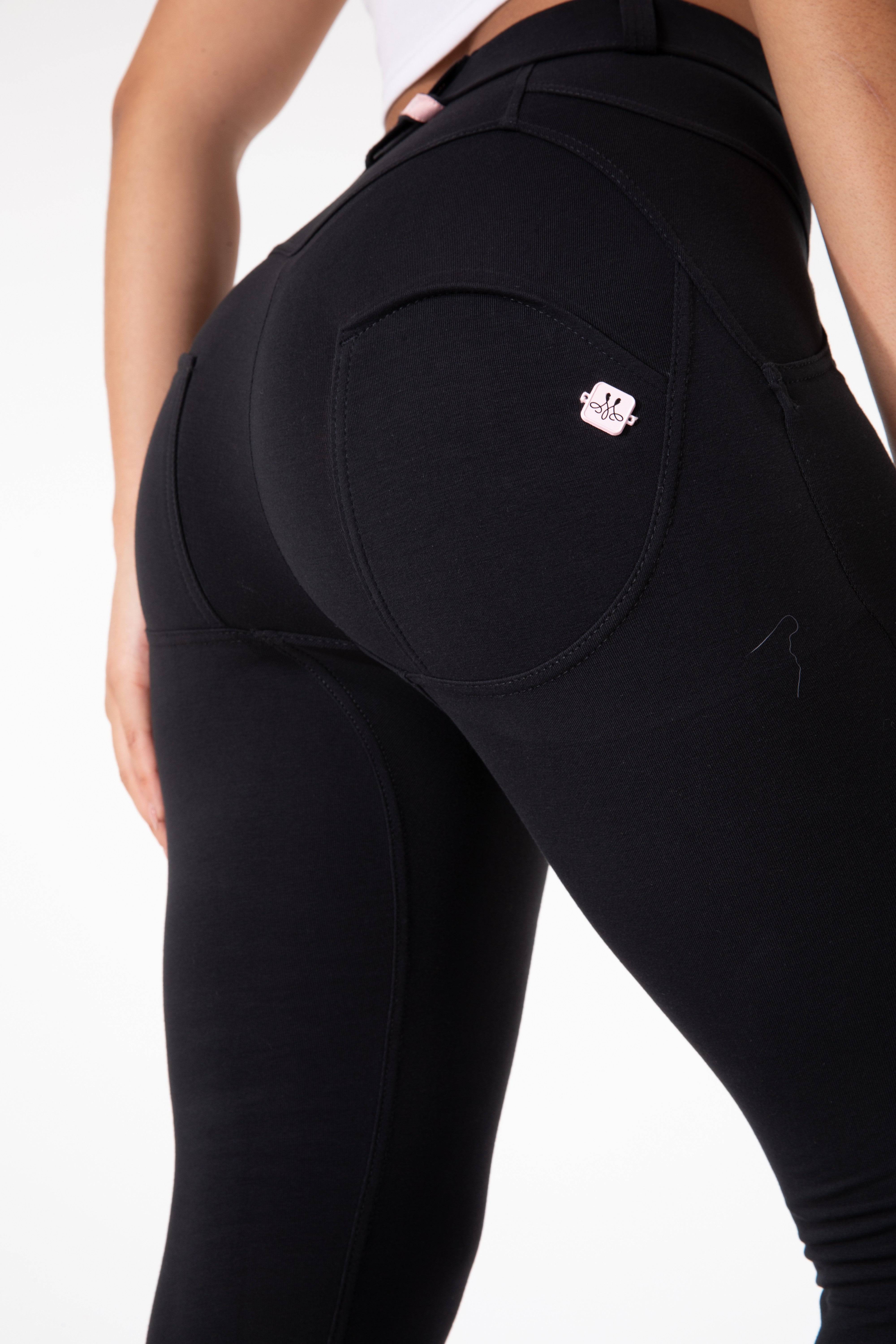 Pantaloni attillati neri