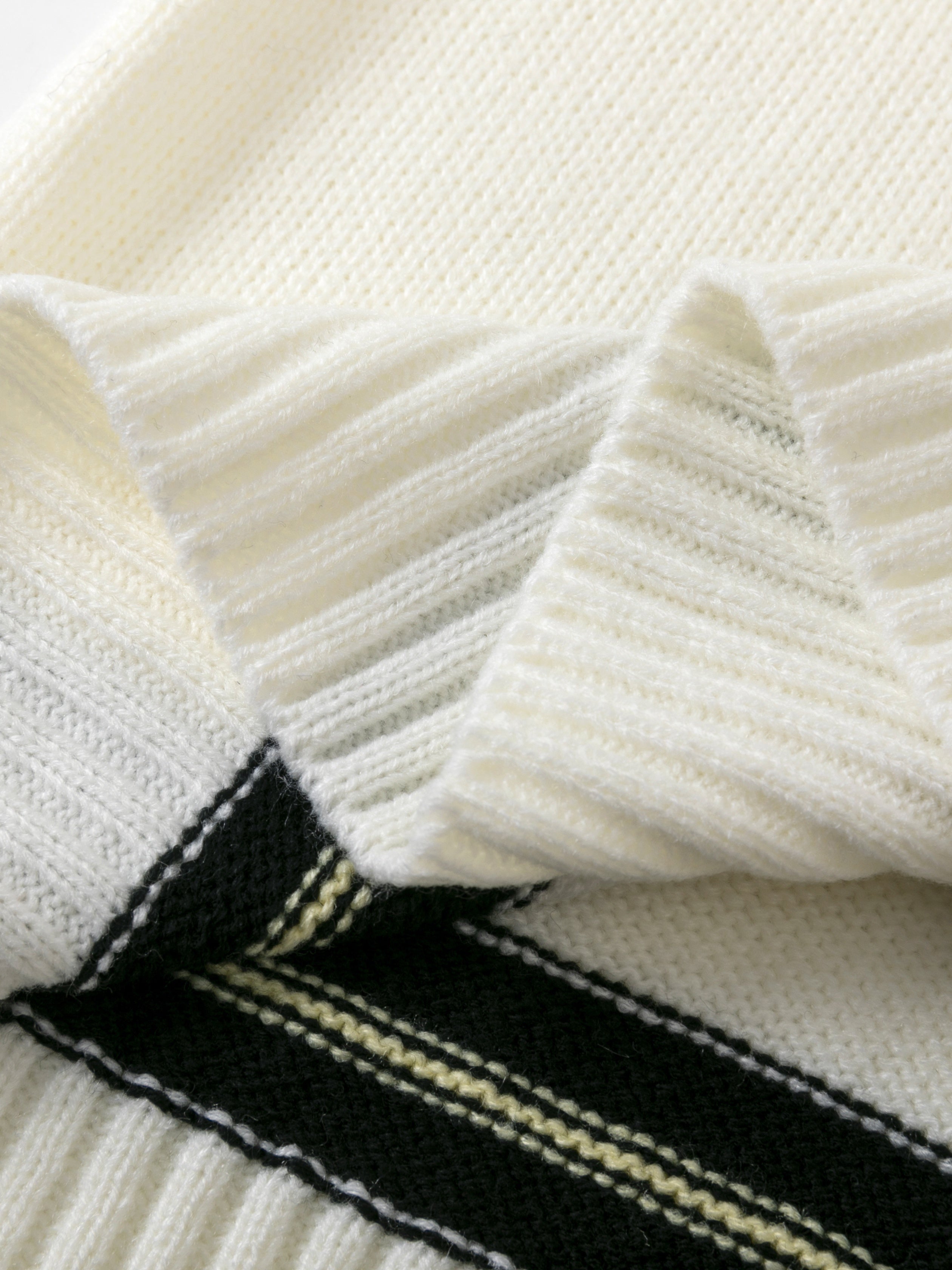 Maglione lavorato a maglia beige con elasticit? media