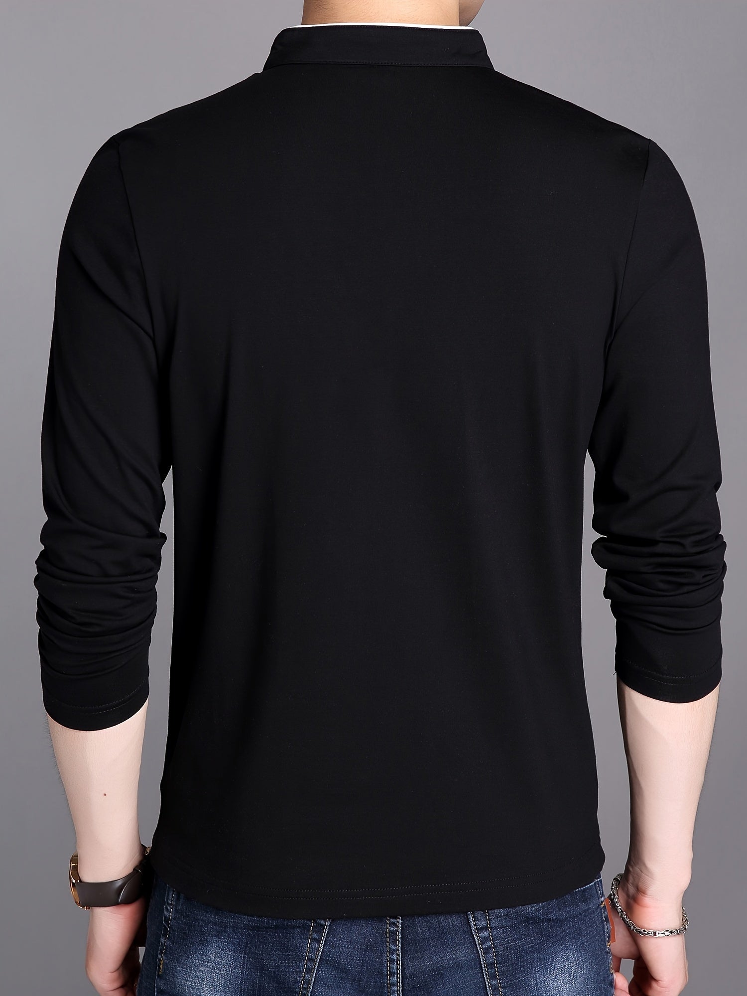 Top con colletto rialzato e camicia con mezzi bottoni