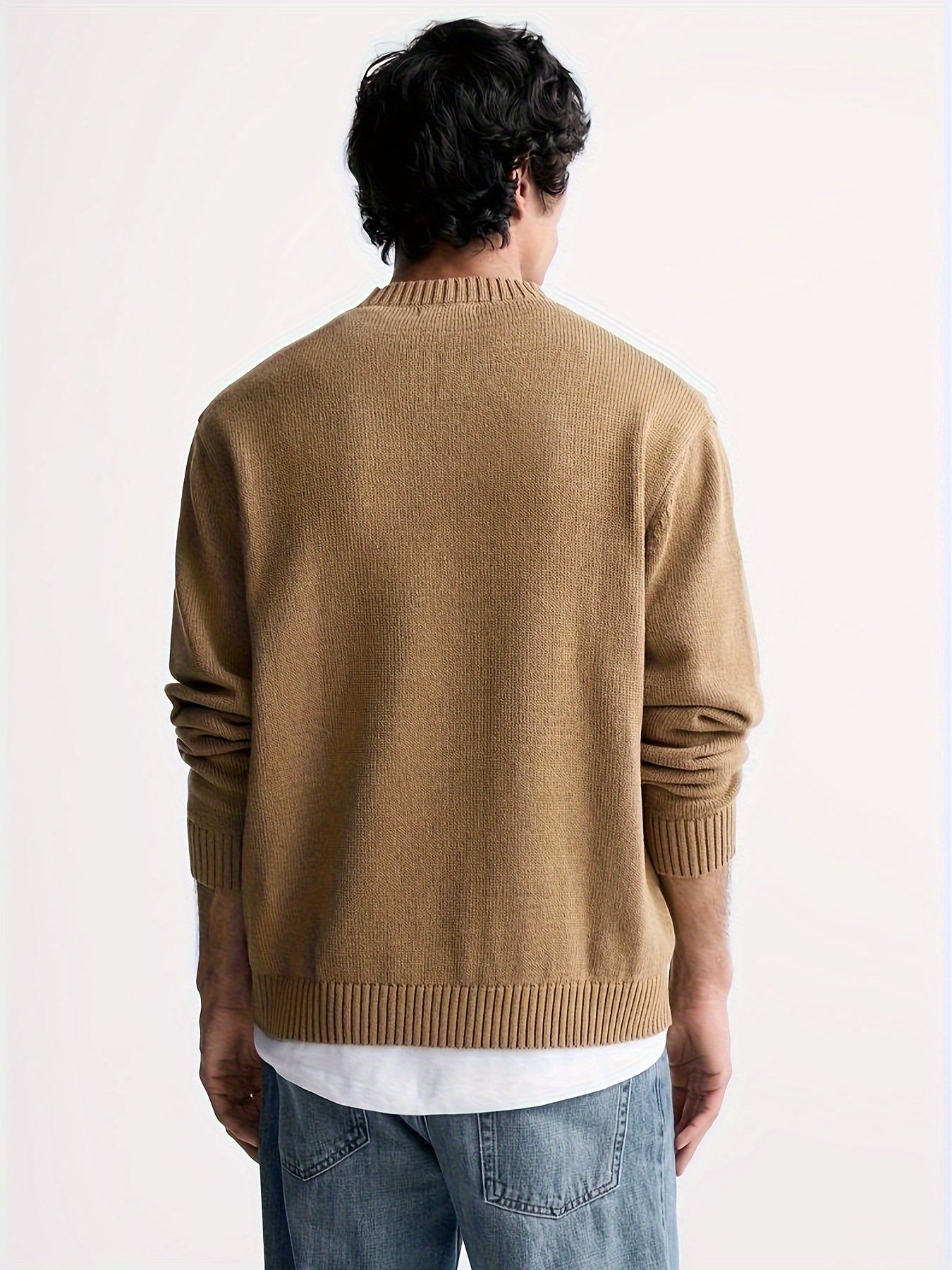 Maglione beige lavorato a maglia larga
