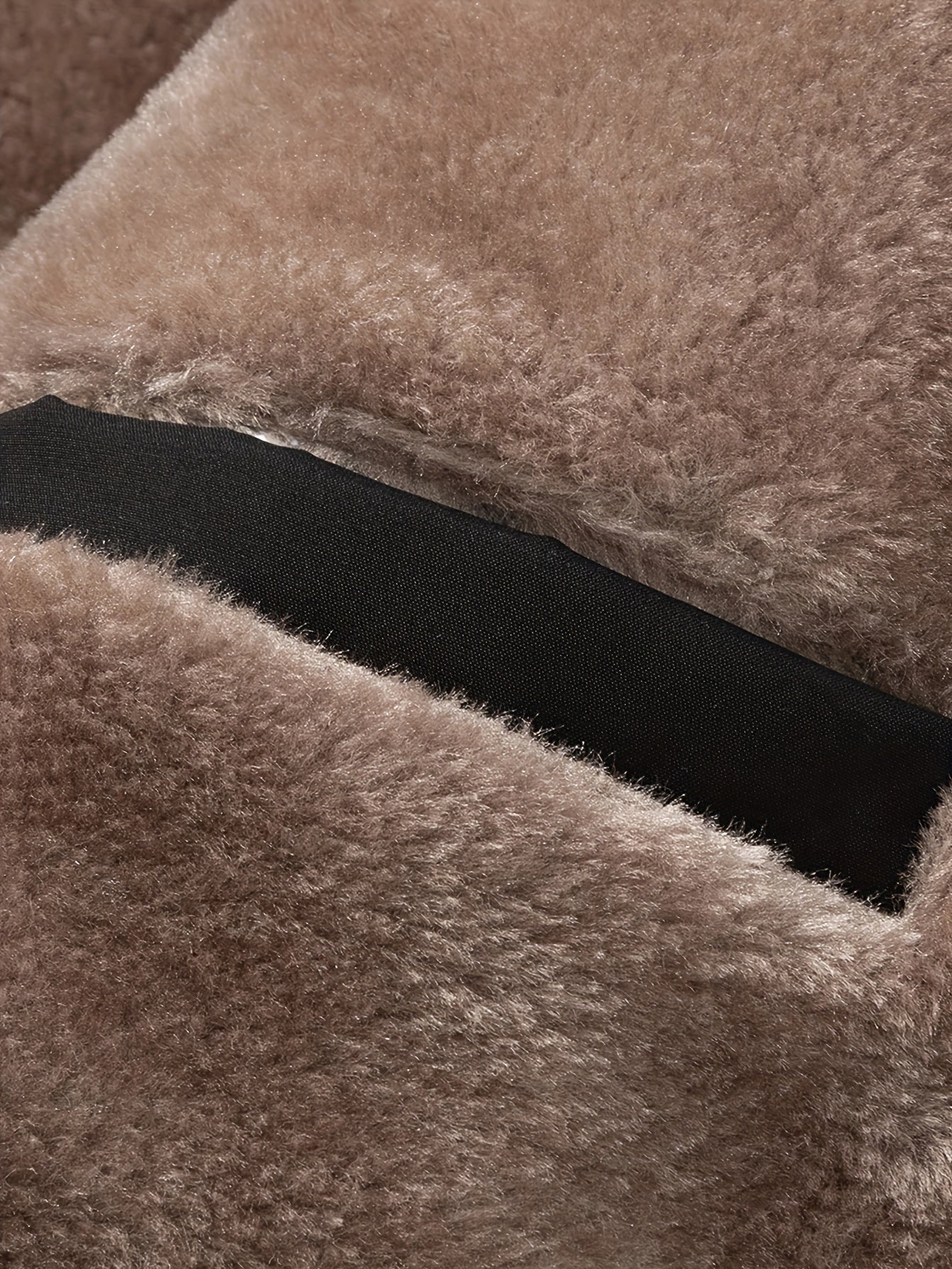 Giacca nera foderata in cotone con pelliccia