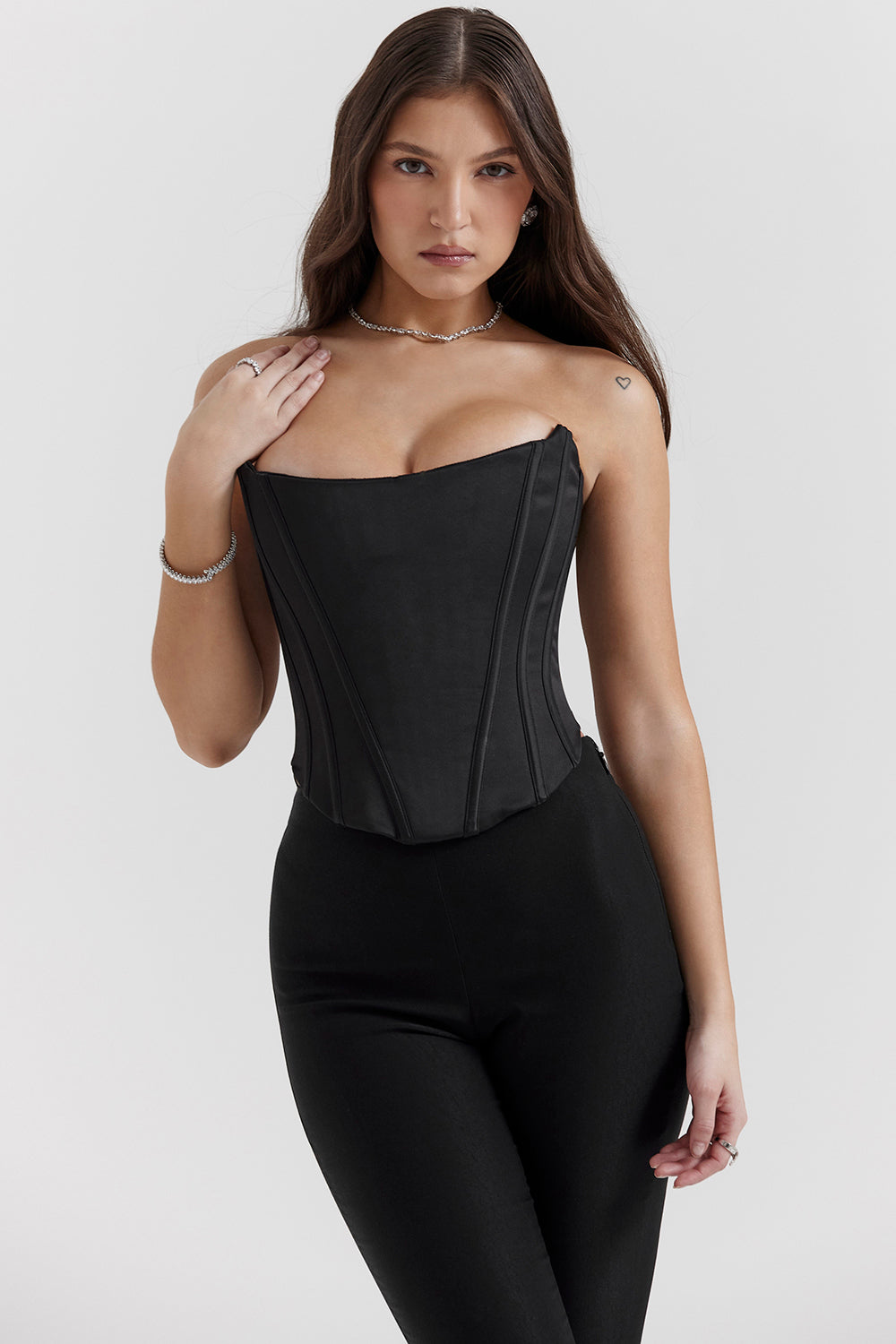 Corsetto con pizzo dietro