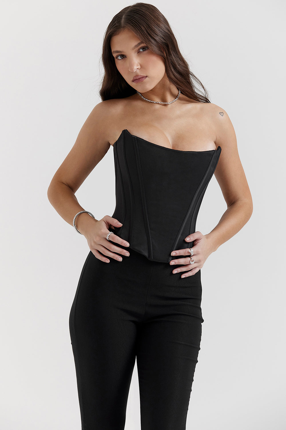 Corsetto con pizzo dietro