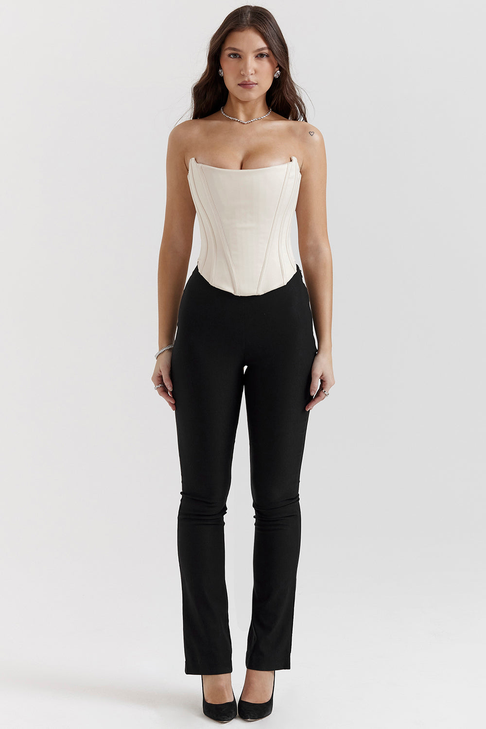 Corsetto con pizzo dietro