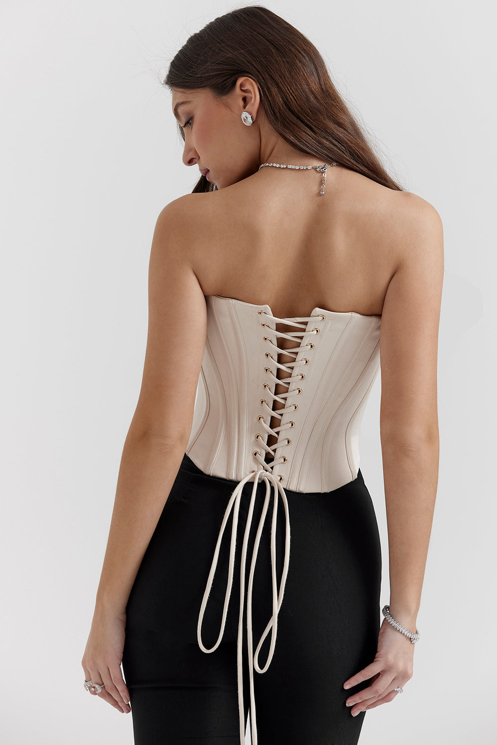 Corsetto con pizzo dietro