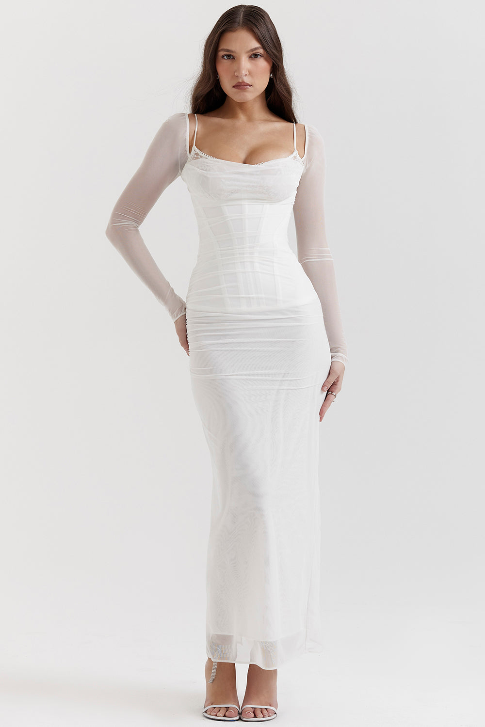 Maxi vestito rosso intenso con maniche lunghe