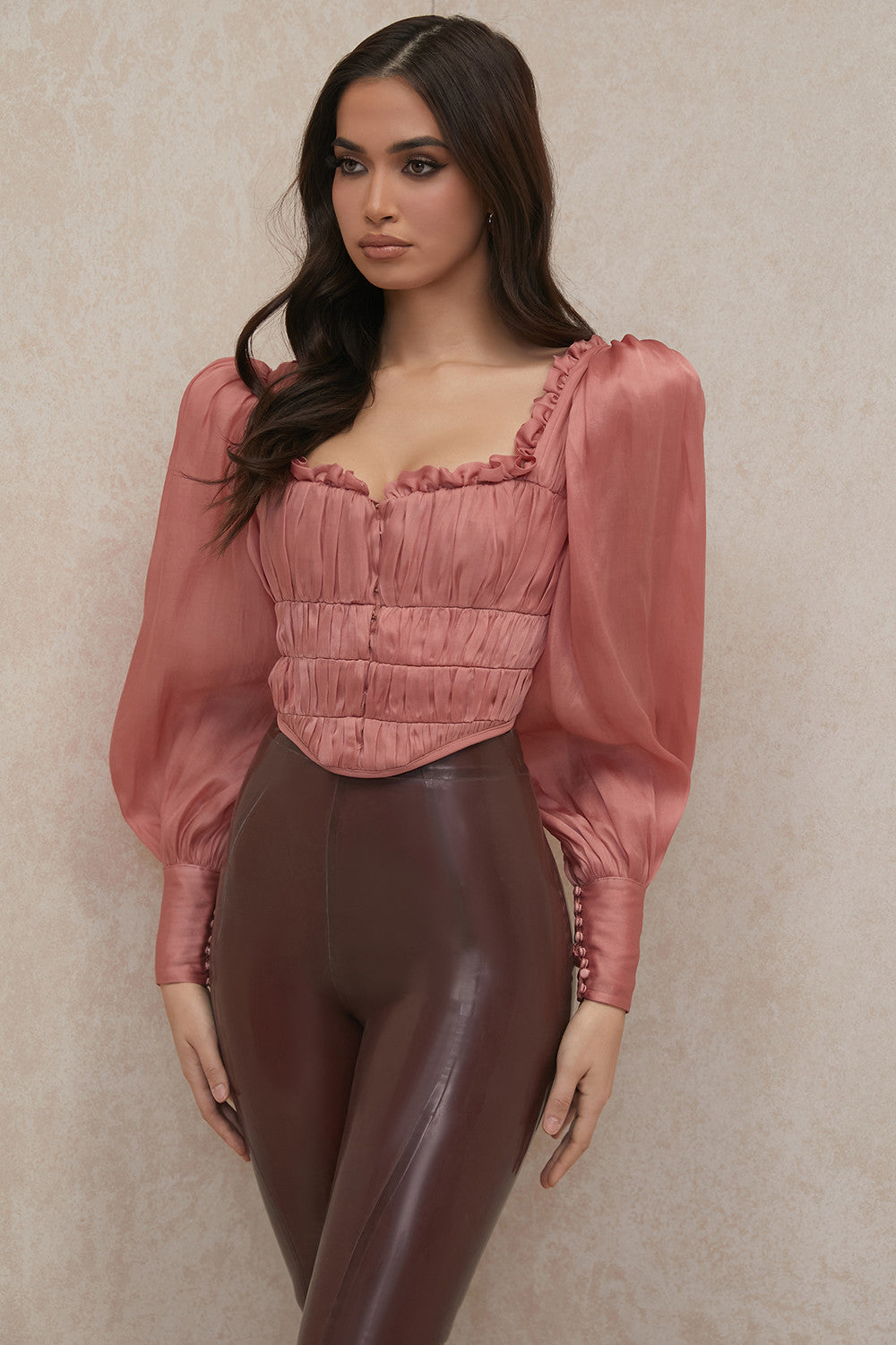 Corsetto in organza rossa con volant