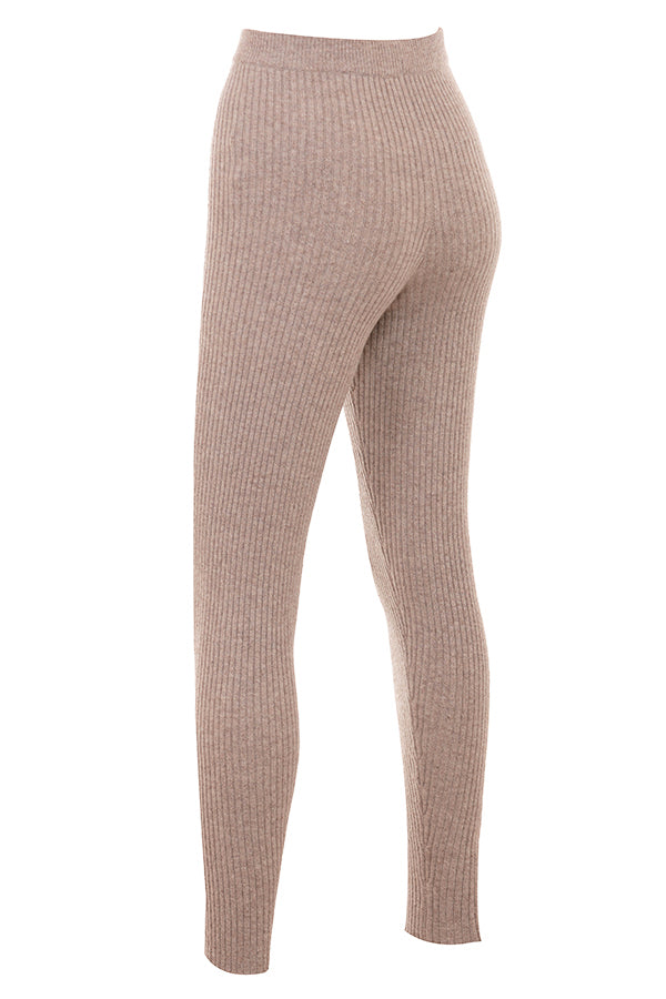 Cardigan Barley a grana grossa realizzato in lana naturale con bralette e leggings