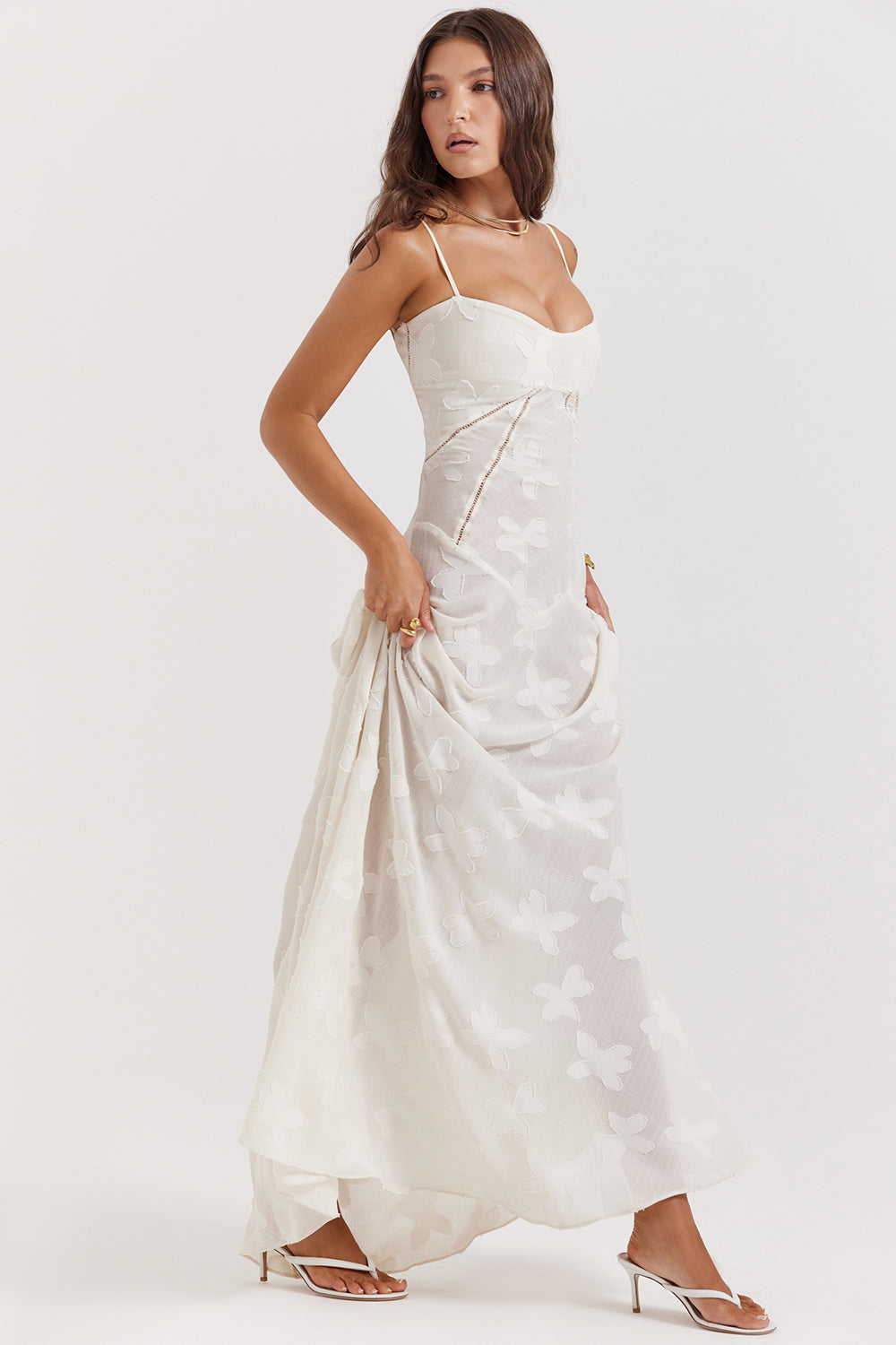 Maxi vestito con pizzo floreale sul retro