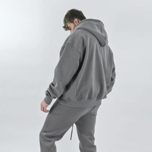 Felpa con cappuccio oversize in grigio