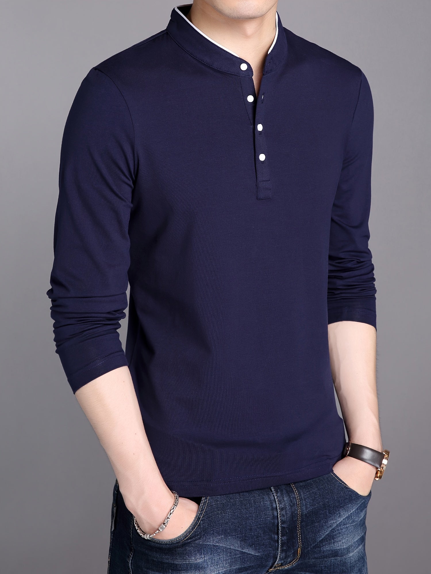 Top con colletto rialzato e camicia con mezzi bottoni