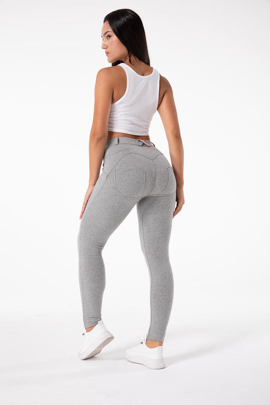 Leggings aderenti grigio chiaro a vita alta
