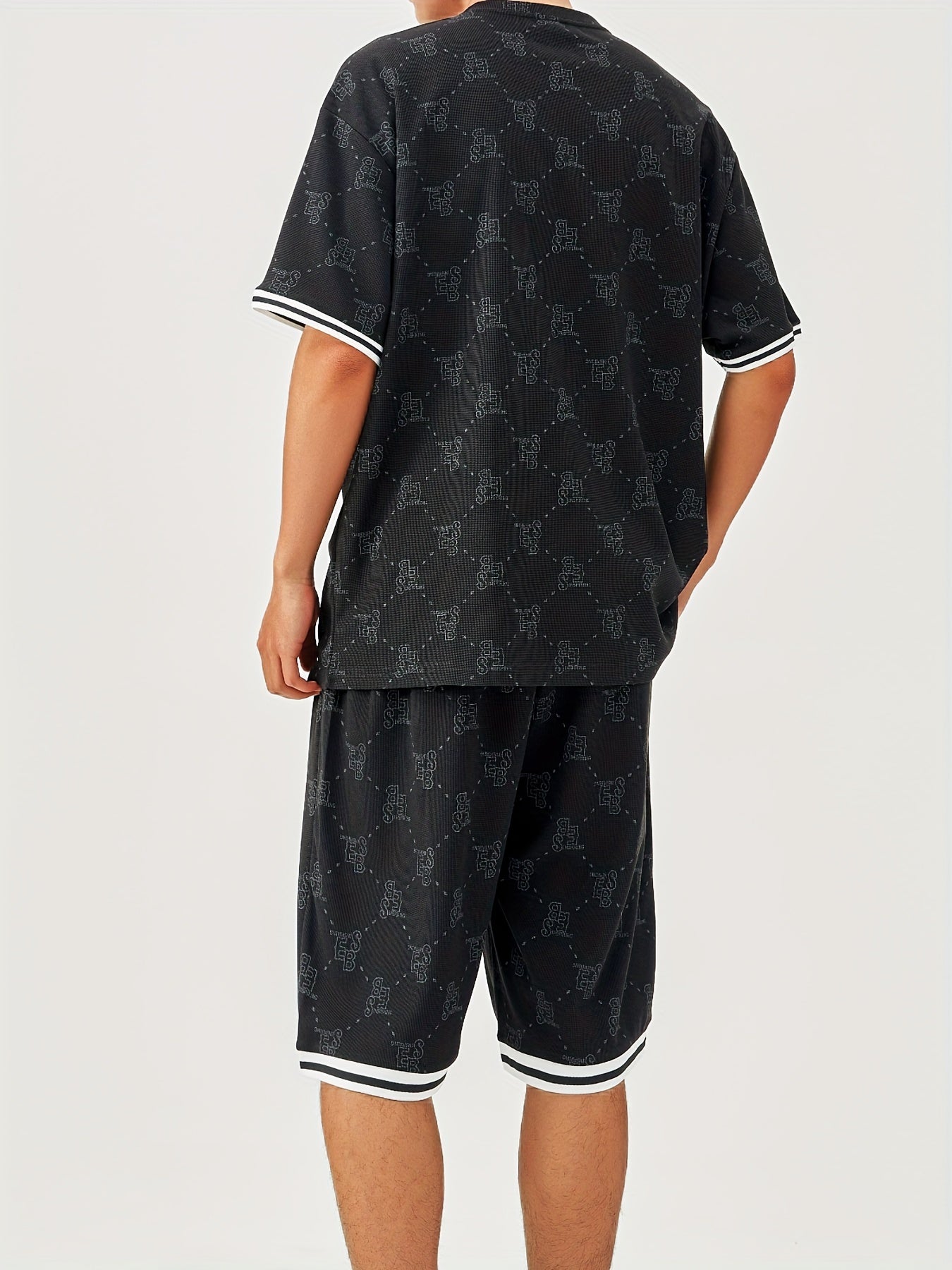 T-shirt e pantaloncini con stampa motivo lettere