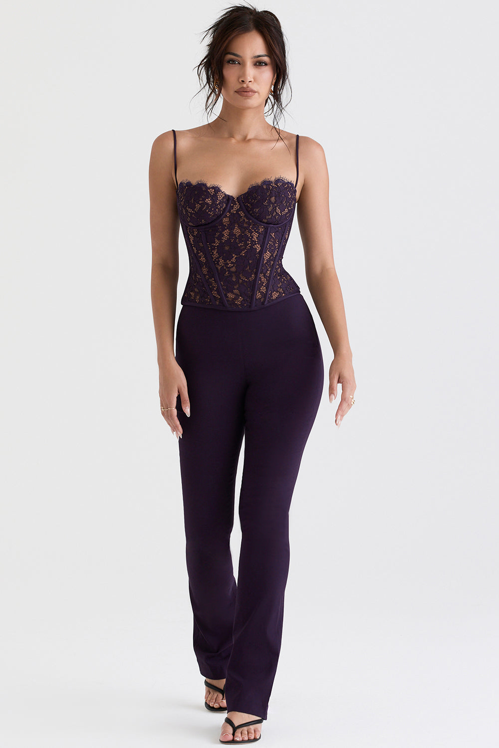 Corsetto con ferretto in pizzo Nightshade con pantaloni a vita alta