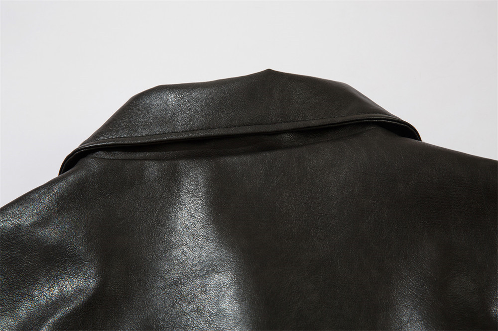 Giacca in pelle con revers da uomo