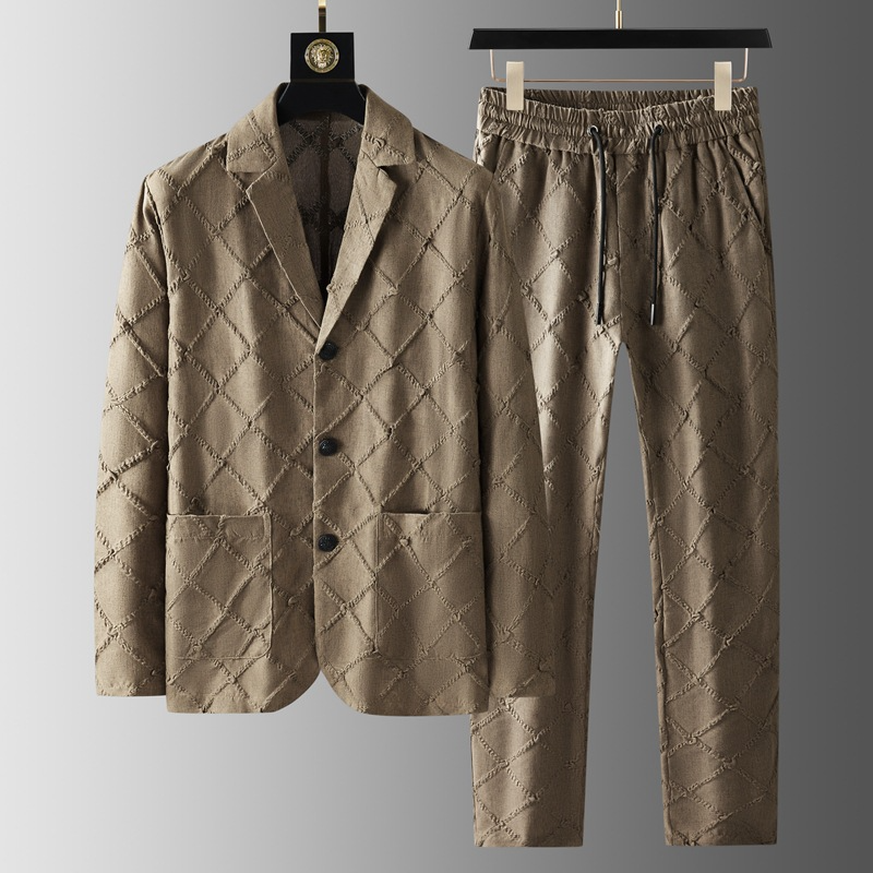 Giacca e pantaloni strutturati da uomo