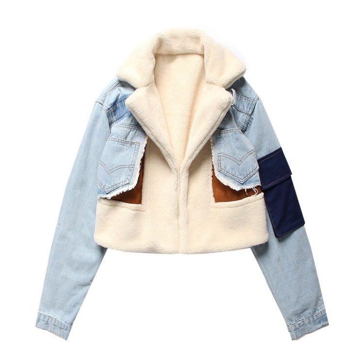 Giubbotto in peluche con cuciture in denim