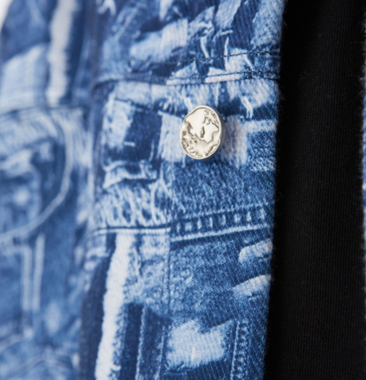 Camicia blu ampia