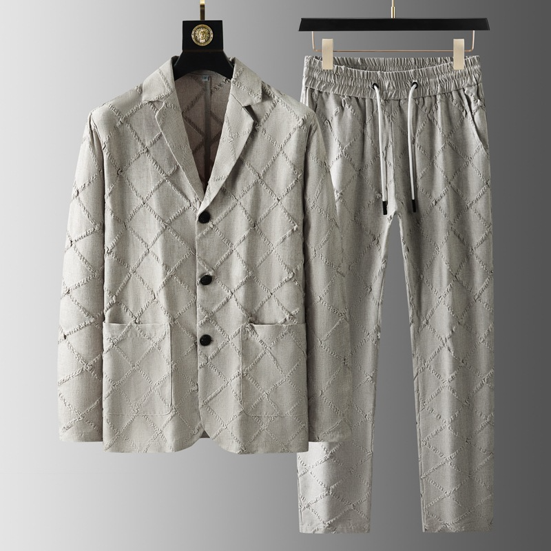 Giacca e pantaloni strutturati da uomo