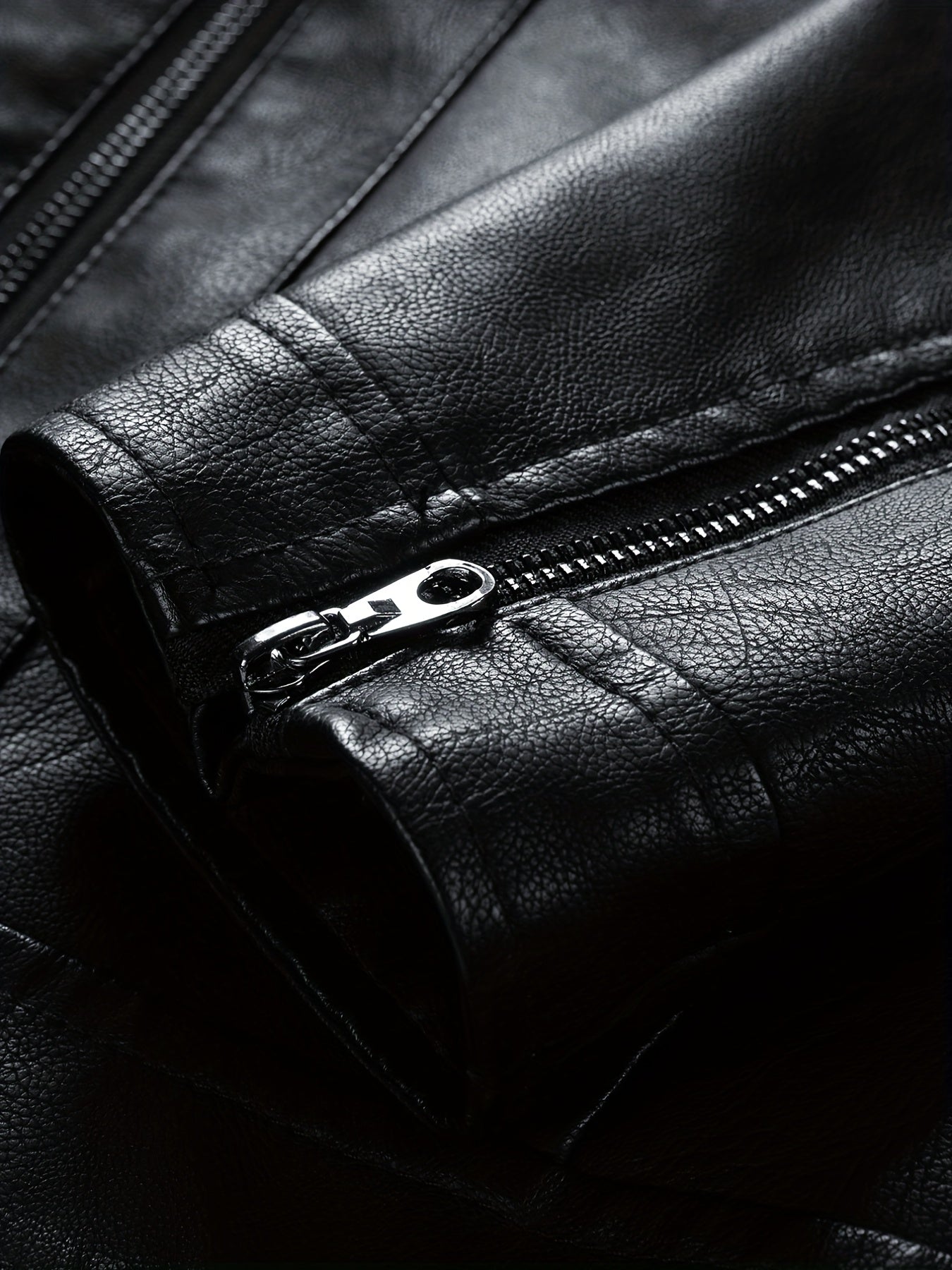 Giacca vintage in ecopelle per la primavera