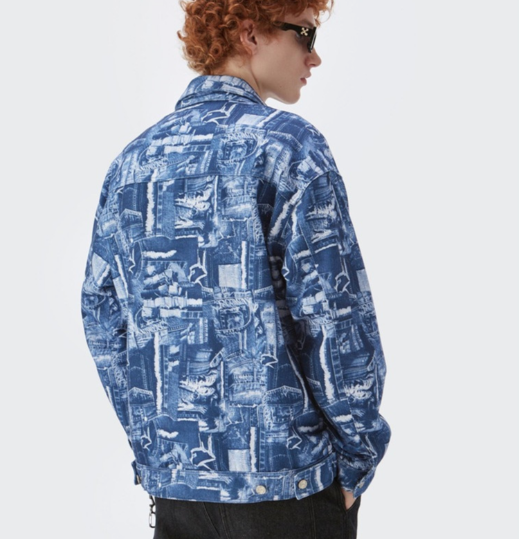 Camicia blu ampia