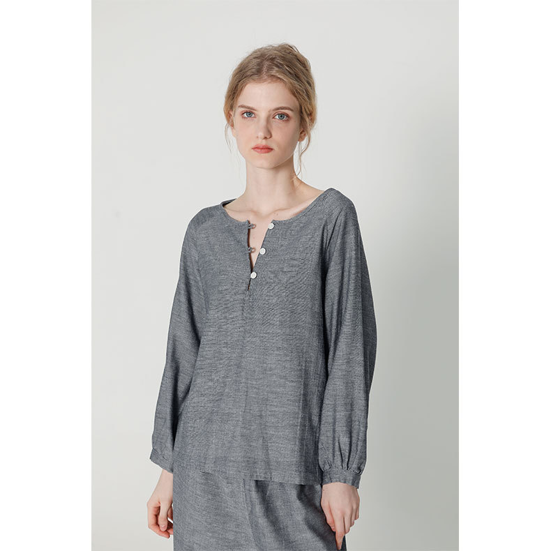 Completo da donna con t-shirt e pantaloni in stile denim a rete a doppio strato