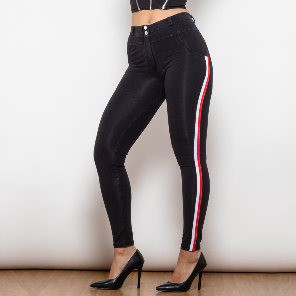 Jeans attillati neri con strisce bianche e rosse