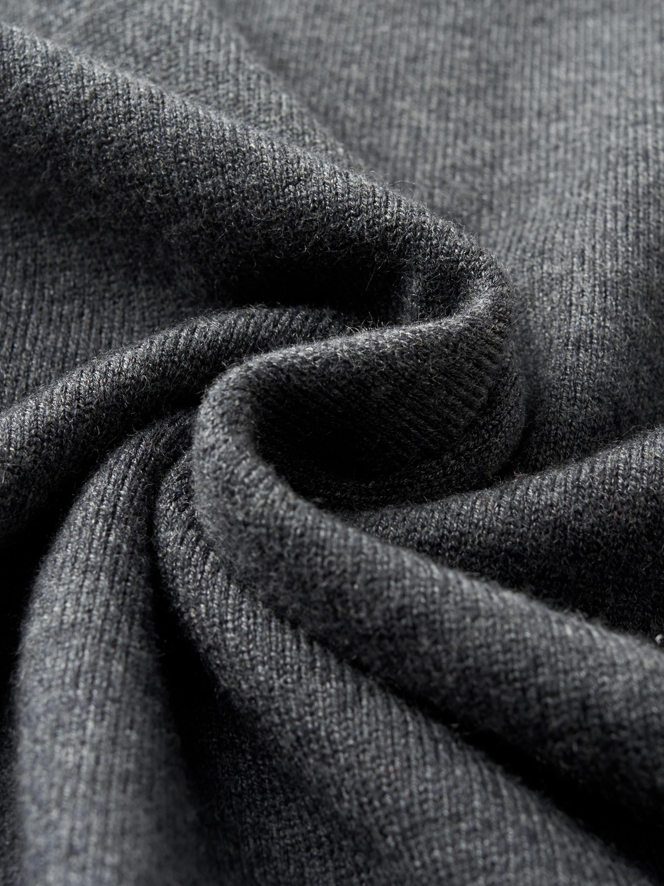 Maglione in lana lavorato a maglia per uomo