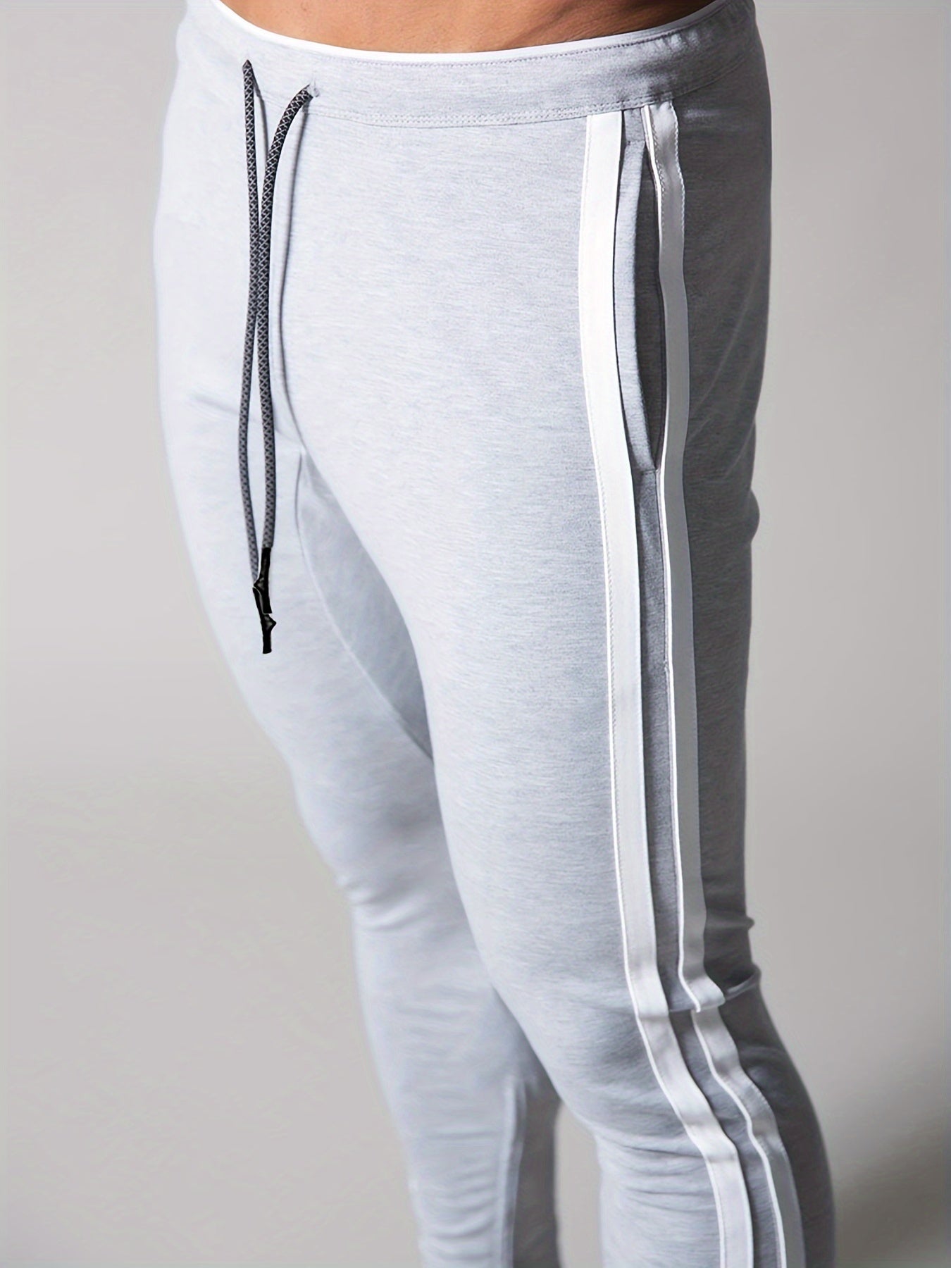 Pantaloni sportivi della tuta con motivo a righe