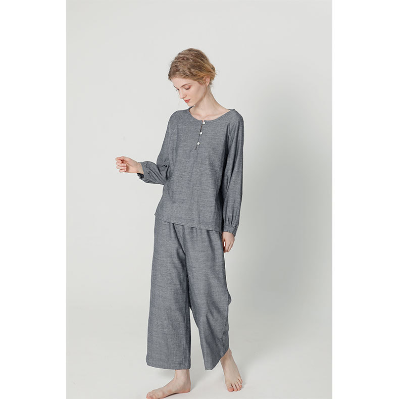 Completo da donna con t-shirt e pantaloni in stile denim a rete a doppio strato