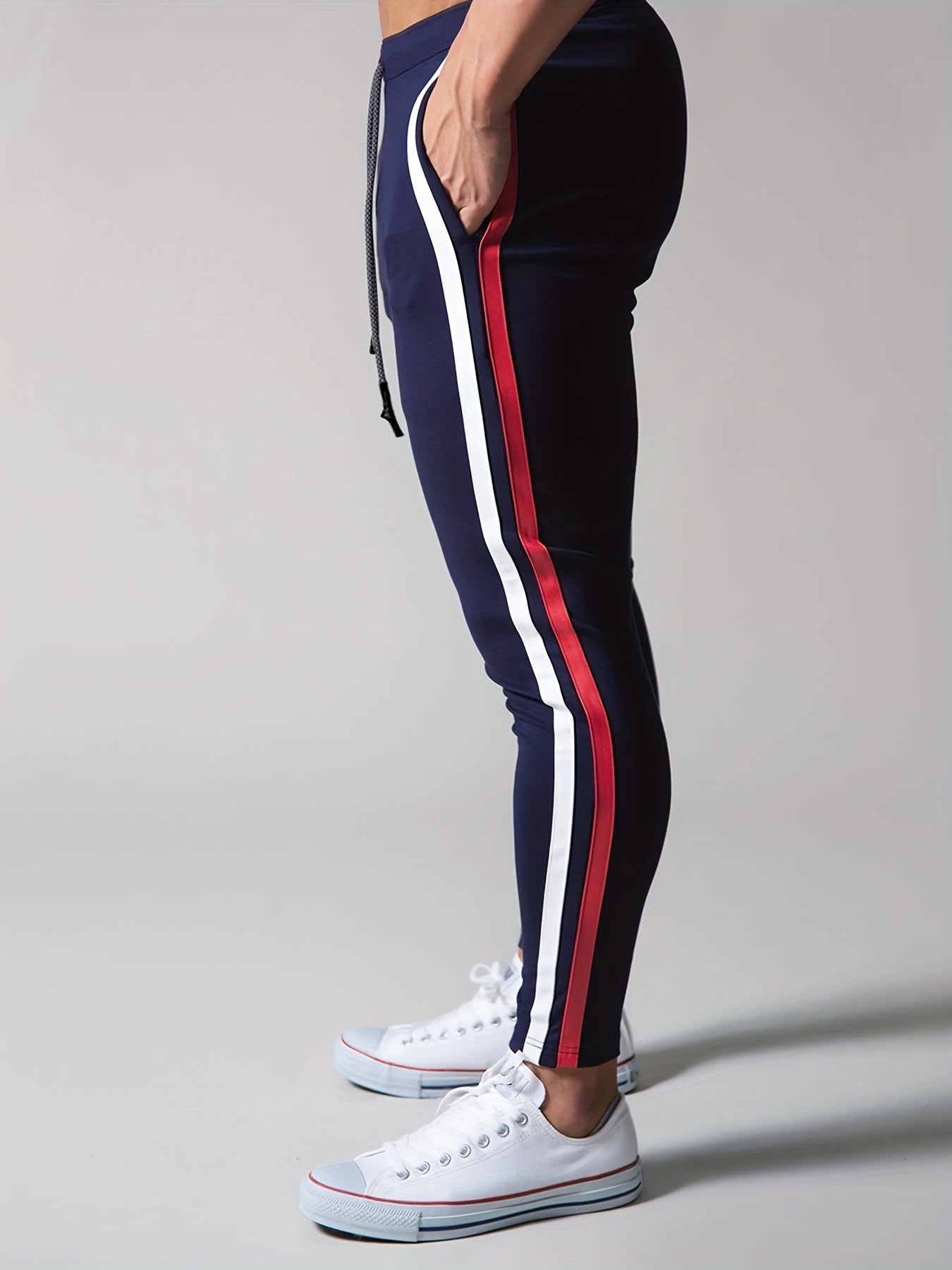 Pantaloni sportivi della tuta con motivo a righe