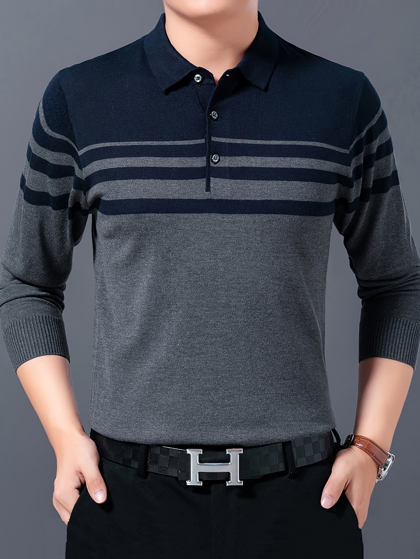 Elegante maglione con risvolto a righe da uomo