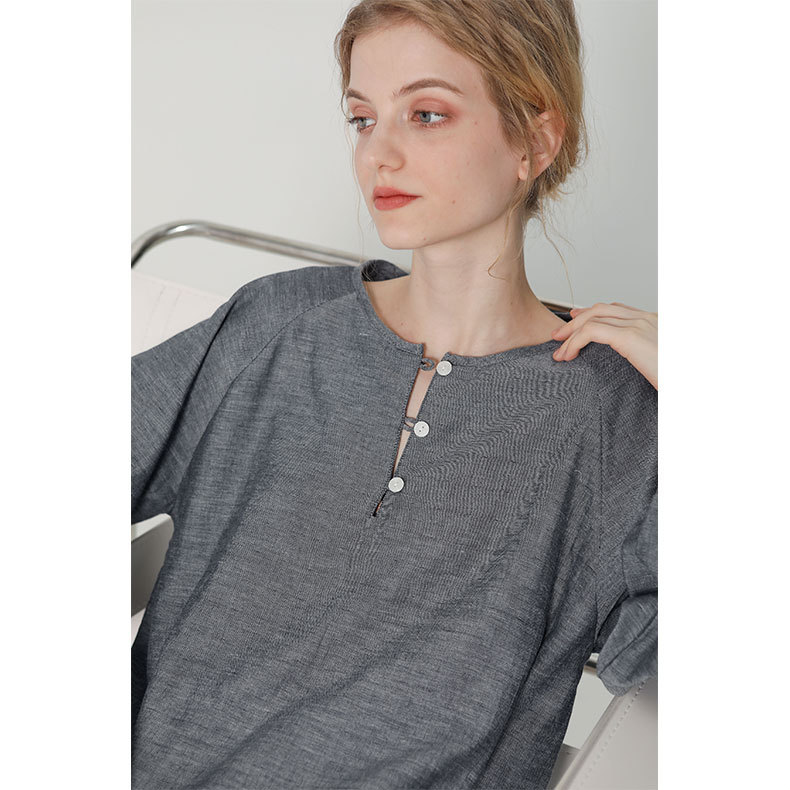 Completo da donna con t-shirt e pantaloni in stile denim a rete a doppio strato