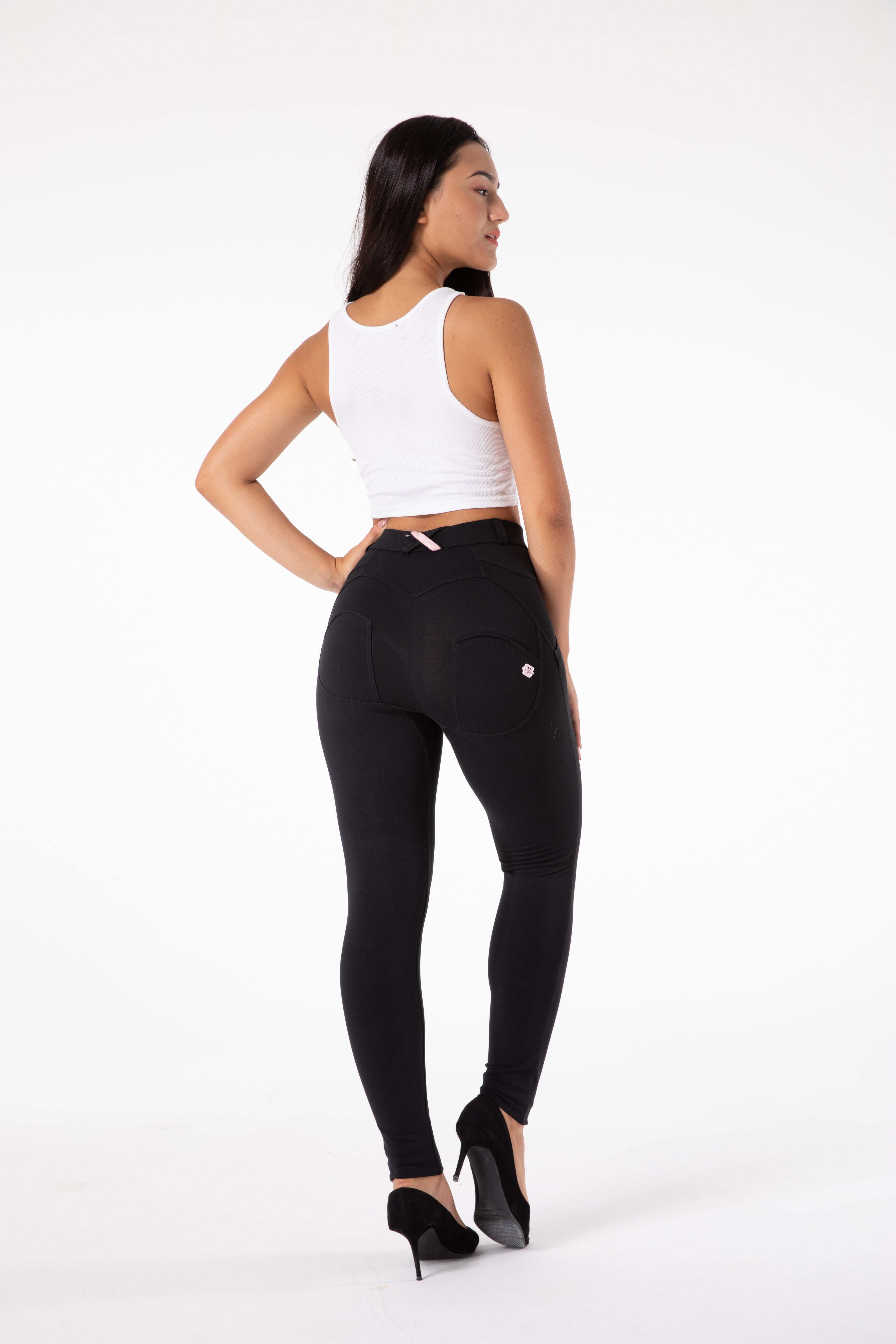 Pantaloni attillati neri