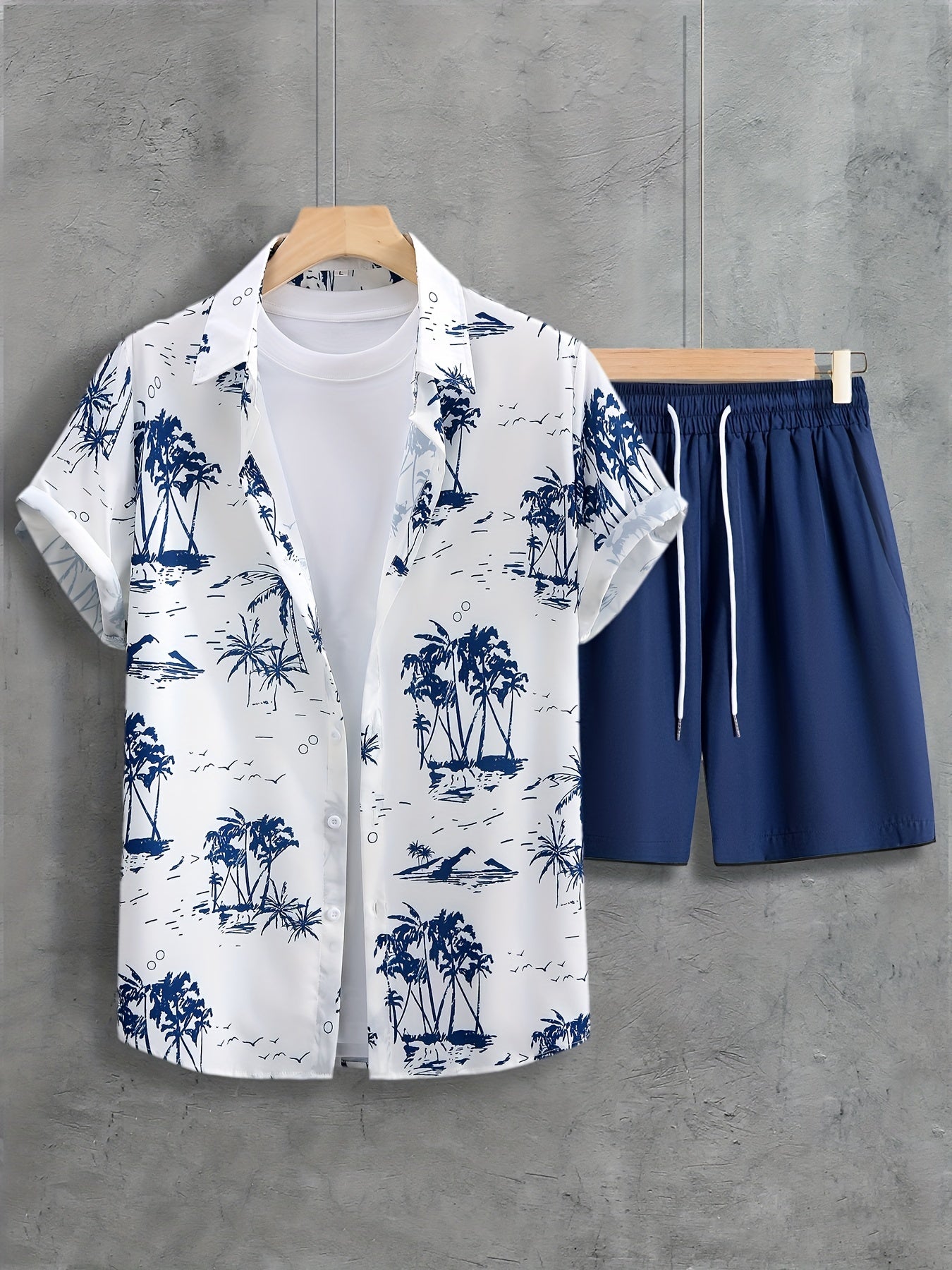 Maglia a maniche corte e pantaloncini con palme da cocco