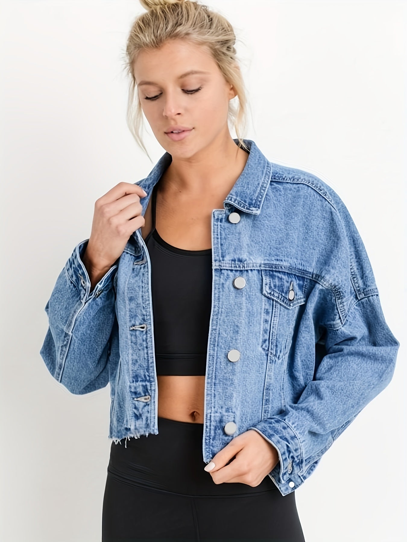 Giubbotti in denim blu con revers corti