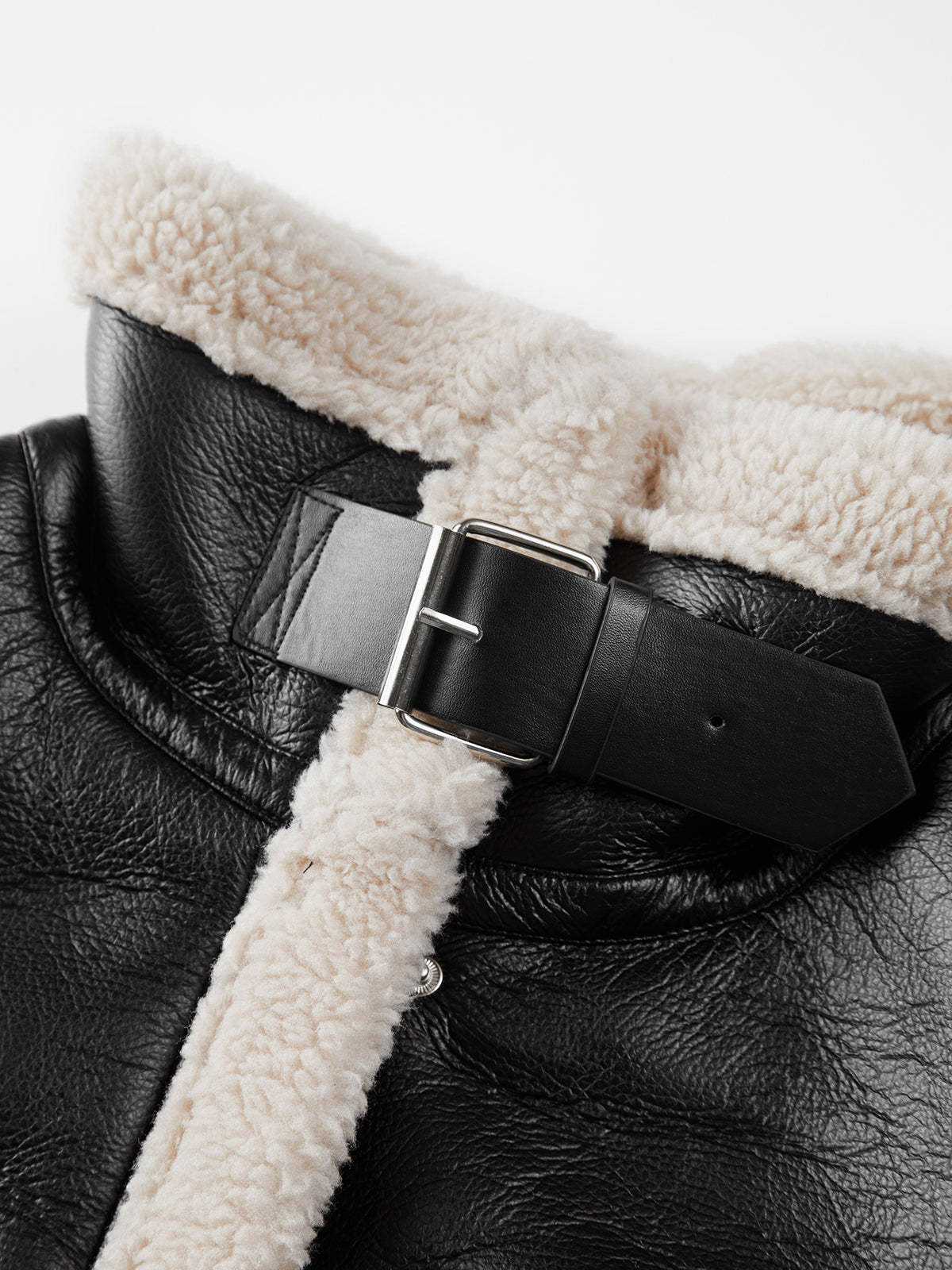 Giacca in pelle con pelliccia per donna